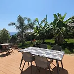 Con Piscina Su Terrazza Vista Mare *