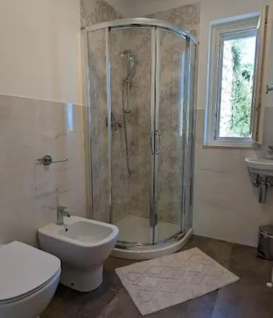 Con Piscina Su Terrazza Vista Mare アパート サンレモ