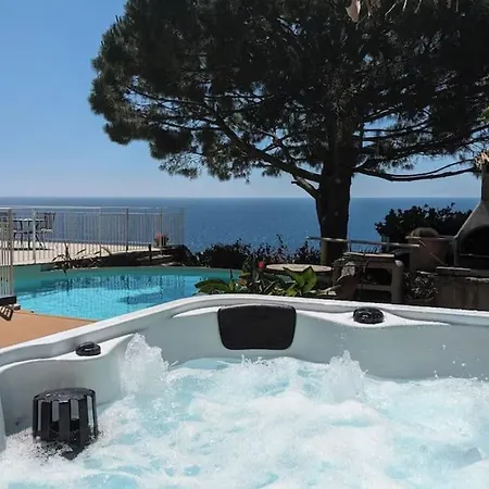 Con Piscina Su Terrazza Vista Mare Sanremo
